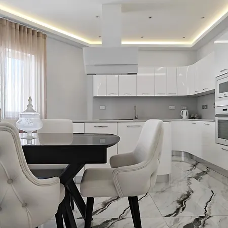 Blusky Apartment *